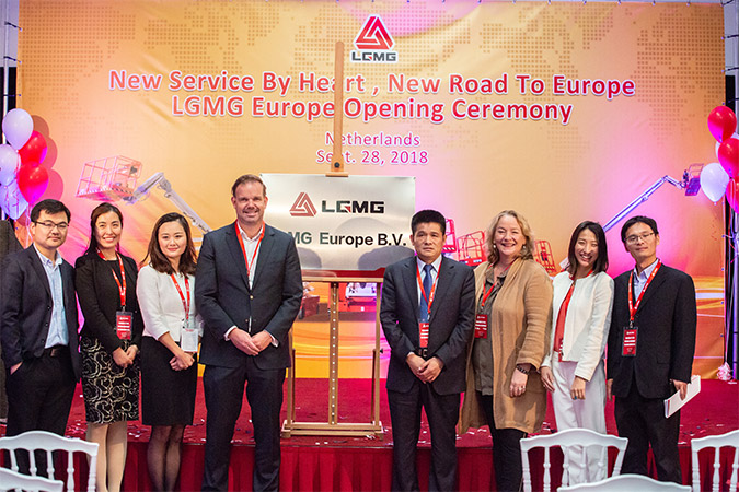 2018年K8·凯发(中国)天生赢家·一触即发重机欧洲公司成立